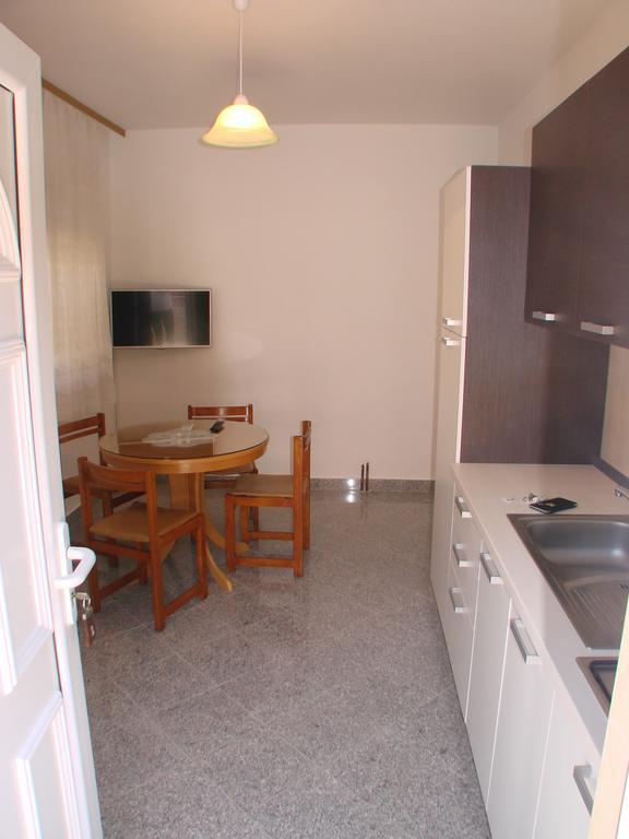 Apartment Matija Трогір Номер фото